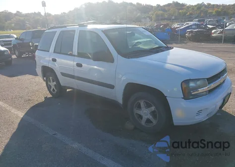 2005 Chevrolet Trailblazer Ls z USA, uszkodzony, nr VIN 1GNDT13S652205143